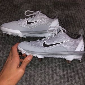 Nike cleats- brand new